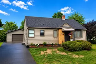 2319 Ensign St, Duluth, MN 55811 - Photo 1