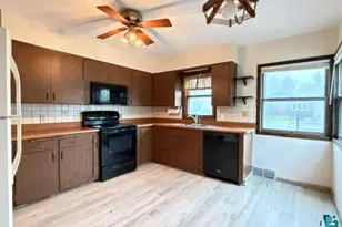 2319 Ensign St, Duluth, MN 55811 - Photo 4