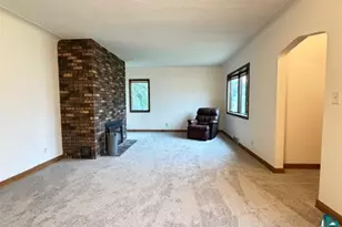 2319 Ensign St, Duluth, MN 55811 - Photo 8