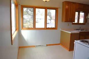 138 Artavia St, Duluth, MN 55811 - Photo 10