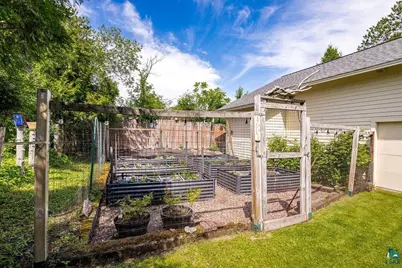 26 W Mankato St, Duluth, MN 55803 - Photo 32