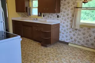 2109 W 22nd St, Duluth, MN 55811 - Photo 10
