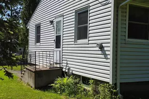 2109 W 22nd St, Duluth, MN 55811 - Photo 2