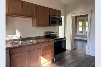 826 E 6th St, Duluth, MN 55805 - Photo 14