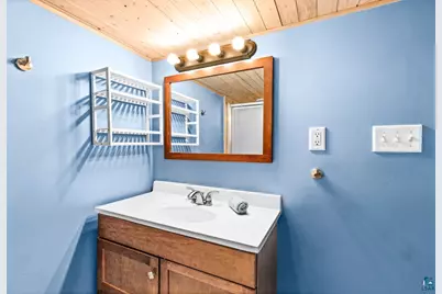 809 N Robin Ave, Duluth, MN 55811 - Photo 36