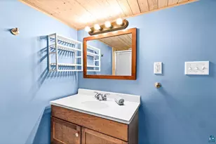809 N Robin Ave, Duluth, MN 55811 - Photo 36