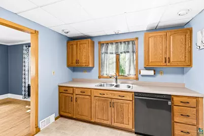 809 N Robin Ave, Duluth, MN 55811 - Photo 16