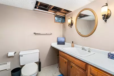 76 N 21st St E, Superior, WI 54880 - Photo 34