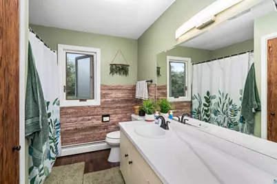 76 N 21st St E, Superior, WI 54880 - Photo 24