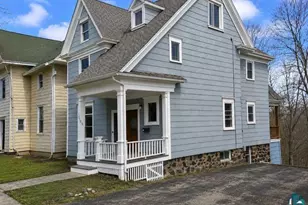 1308 E 4th St, Duluth, MN 55805 - Photo 2