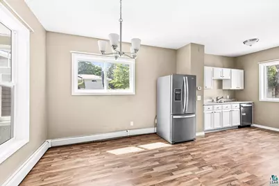 309 Maryland St, Duluth, MN 55803 - Photo 10