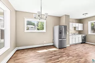 309 Maryland St, Duluth, MN 55803 - Photo 10