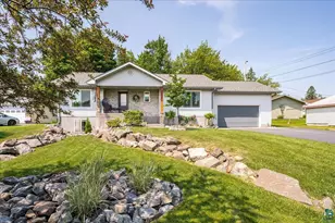 231 Chambersburg Dr, Duluth, MN 55811 - Photo 2