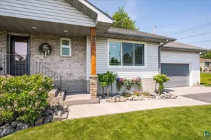 231 Chambersburg Dr, Duluth, MN 55811 - Photo 6