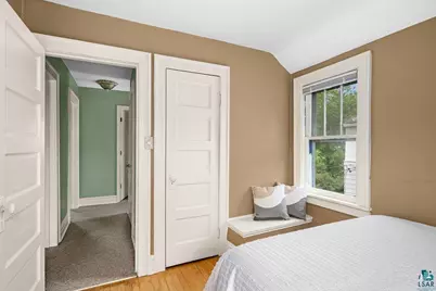 2306 W 12th St, Duluth, MN 55806 - Photo 10