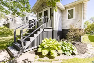832 Charles Ave, Duluth, MN 55807 - Photo 2