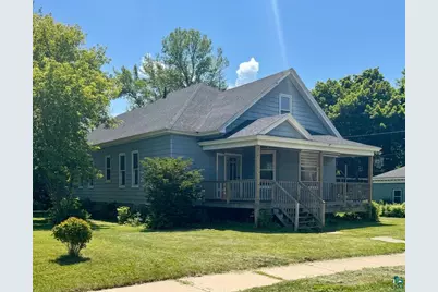 608 7th St W, Ashland, WI 54806 - Photo 1