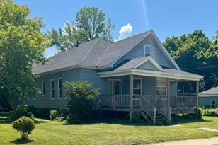 608 7th St W, Ashland, WI 54806 - Photo 1