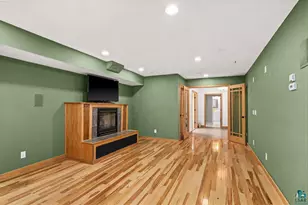 115 W McGonagle St, Duluth, MN 55808 - Photo 4