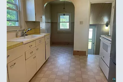 121 E Pattison St, Ely, MN 55731 - Photo 8