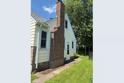 2713 W 7th St, Duluth, MN 55806 - Photo 14
