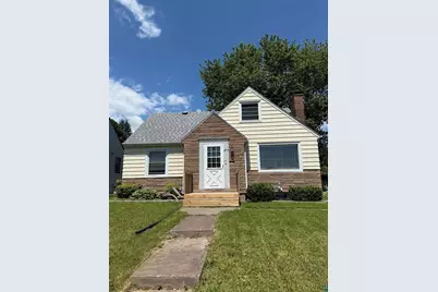 2713 W 7th St, Duluth, MN 55806 - Photo 1
