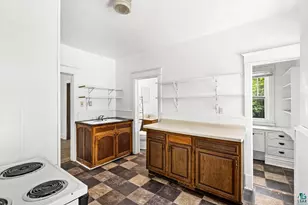 217 E 7th St, Duluth, MN 55805 - Photo 76
