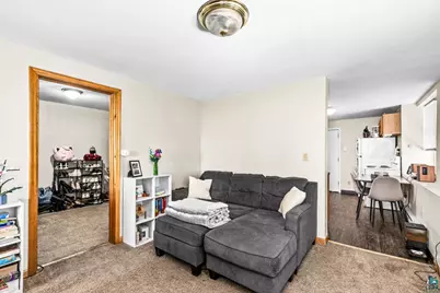 217 E 7th St, Duluth, MN 55805 - Photo 14