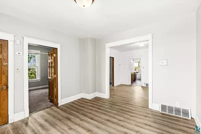 217 E 7th St, Duluth, MN 55805 - Photo 58