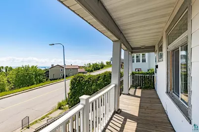 217 E 7th St, Duluth, MN 55805 - Photo 28