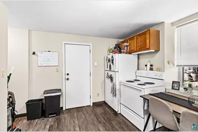 217 E 7th St, Duluth, MN 55805 - Photo 18