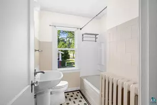 1529 E 5th St, Duluth, MN 55812 - Photo 20