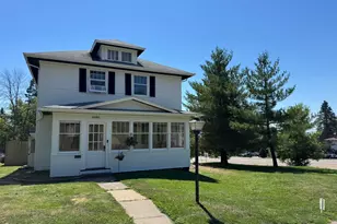 2260 W 13th St, Duluth, MN 55806 - Photo 1