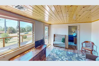 511 W 3rd St, Grand Marais, MN 55604 - Photo 8