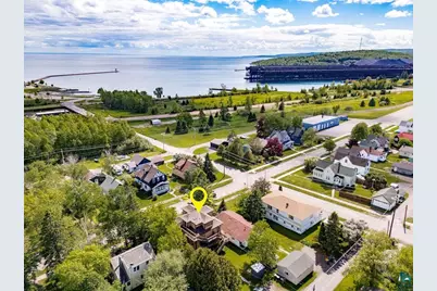 227 South Ave, Two Harbors, MN 55616 - Photo 4