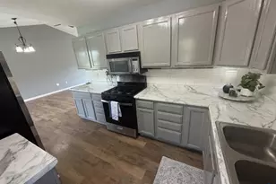 831 Commonwealth Ave, Duluth, MN 55808 - Photo 12
