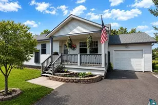 831 Commonwealth Ave, Duluth, MN 55808 - Photo 1