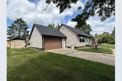 8 13th St NW, Chisholm, MN 55719 - Photo 8