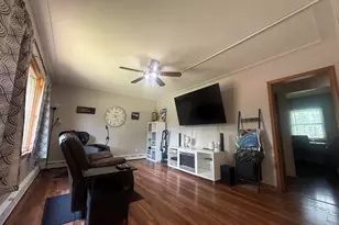 8 13th St NW, Chisholm, MN 55719 - Photo 10