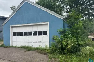 2612 W 4th Ave, Hibbing, MN 55746 - Photo 14