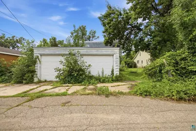 2208 4th Ave W, Hibbing, MN 55746 - Photo 28