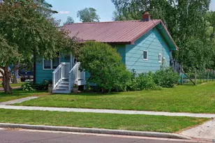 1810 6th St E, Ashland, WI 54806 - Photo 2