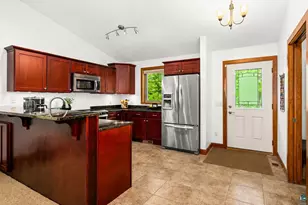 231 Hickory St, Duluth, MN 55811 - Photo 4