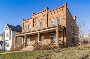 209-211 E 3rd St, Duluth, MN 55805 - Photo 2