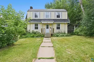 611 Lincoln Pkwy, Duluth, MN 55806 - Photo 1