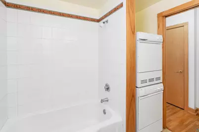 2910 Greysolon Rd, Duluth, MN 55812 - Photo 24
