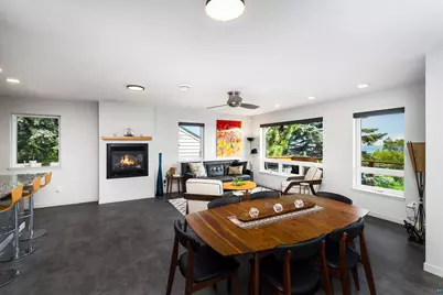 227 E 7th St, Duluth, MN 55805 - Photo 22