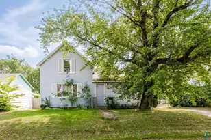 520 7th St, Cloquet, MN 55720 - Photo 2