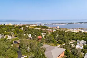509 N 12th Ave W, Duluth, MN 55806 - Photo 2
