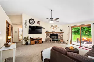 2434 Peace Dr, Duluth, MN 55811 - Photo 4